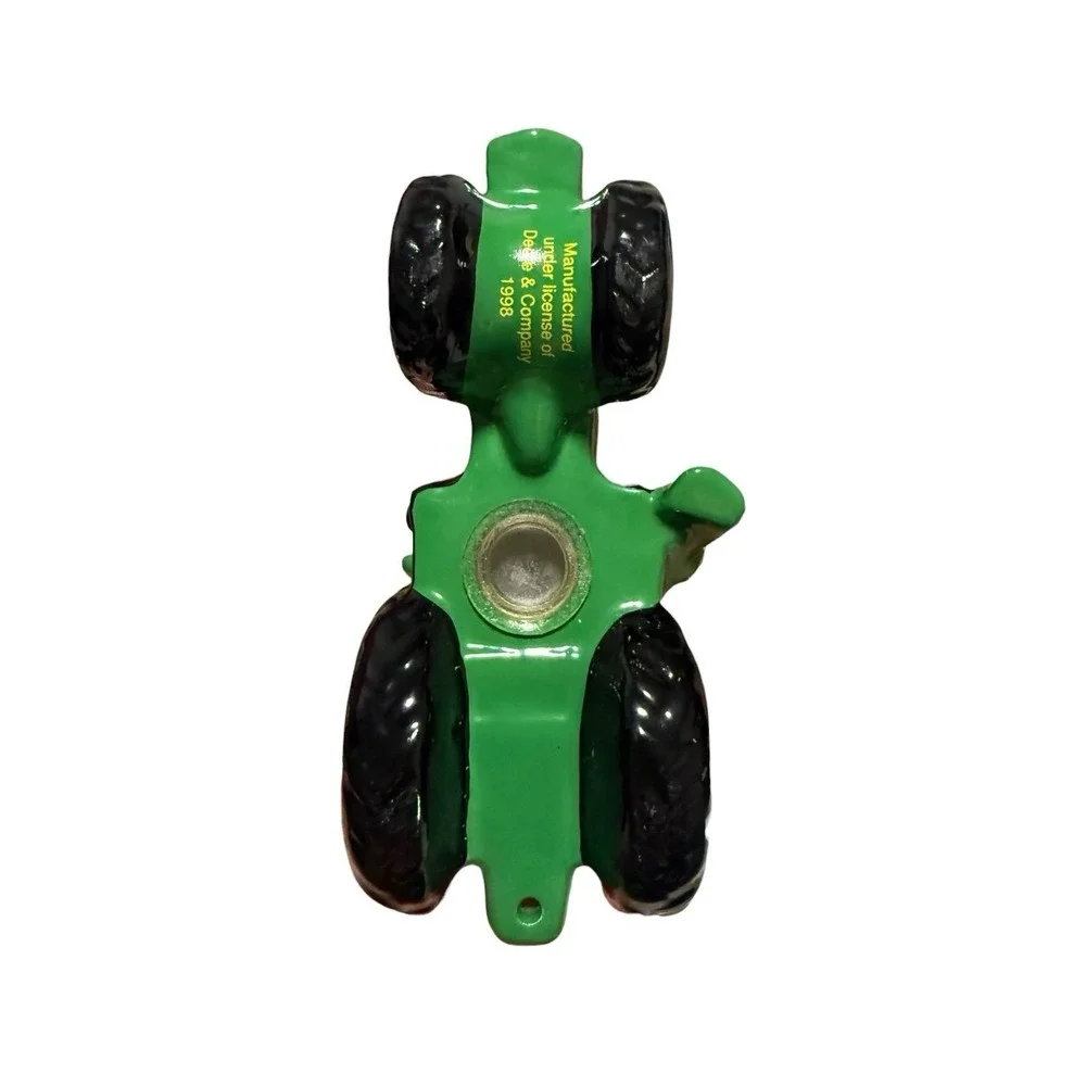 JOHN DEERE TRACTOR AND WAGON SALT AND PEPPER SHAKERS 1998